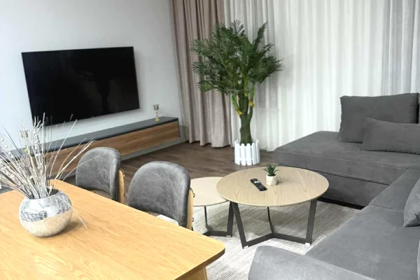 Shtepi me qera Apartament ne Tirane, 2+1, Mobilimi E mobiluar, Pagesa 750  Euro.