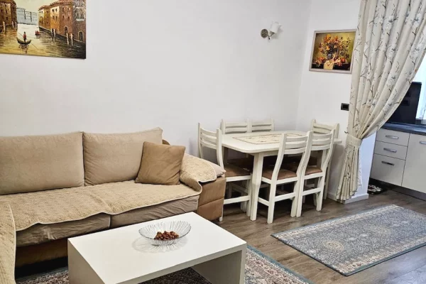 Shtepi ne shitje 2+1 ne Tirane - 140,000 Euro