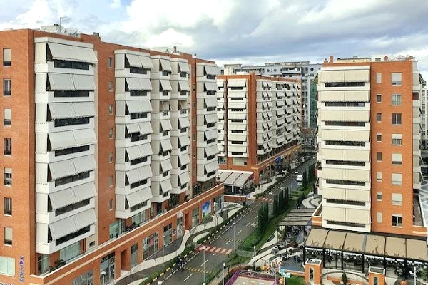 Ambient biznesi ne shitje 3+1 ne Tirane - 1,200,000 Euro