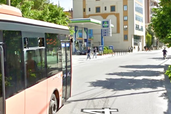 Shtepi ne shitje Apartament ne Tirane, 2+1, Mobilimi E mobiluar, Pagesa 118,000  Euro.