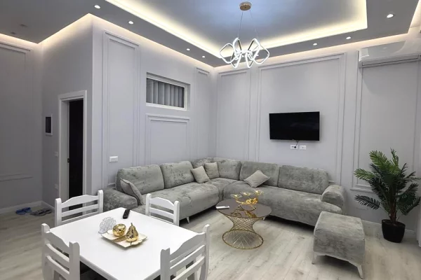 Shtepi me qera 1+1 ne Tirane - 50,000 Leke