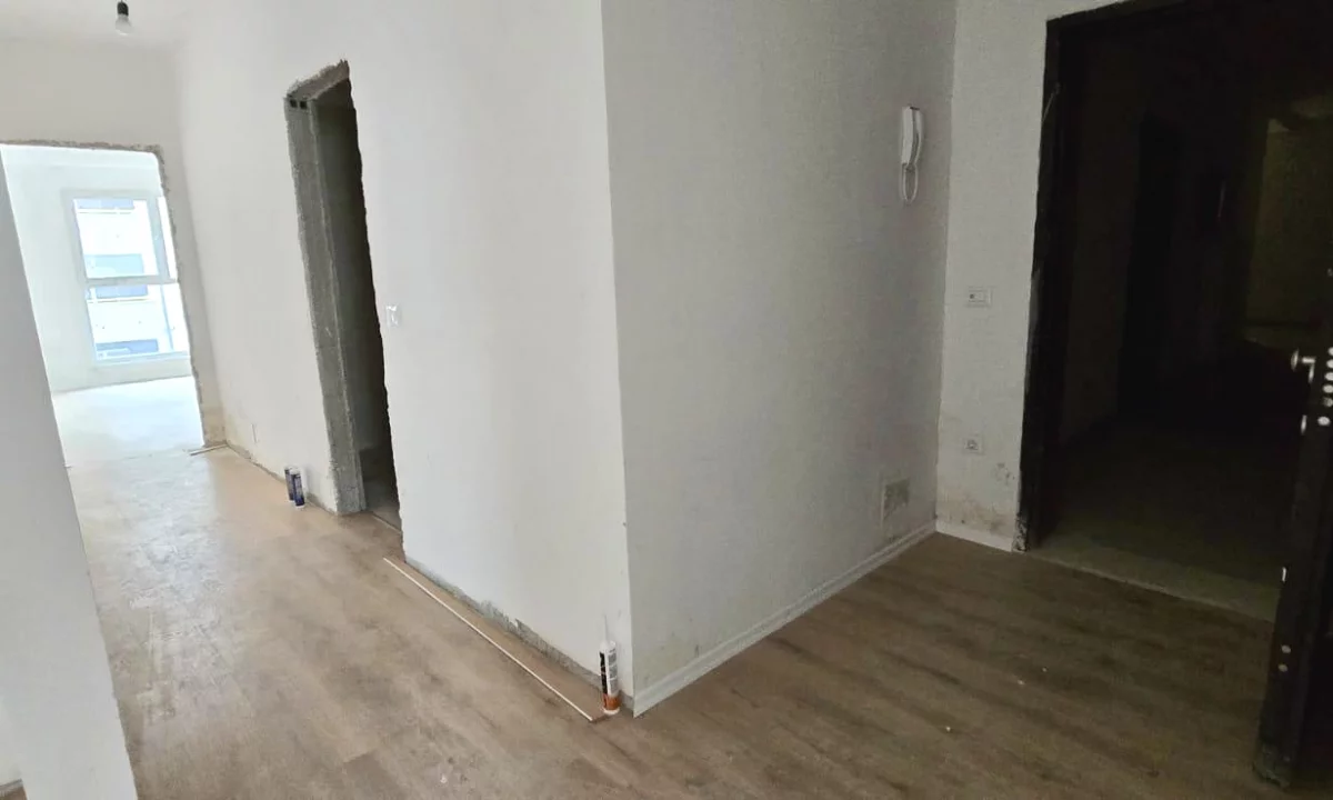 Apartment for sale in Tirana 2+1, Emty