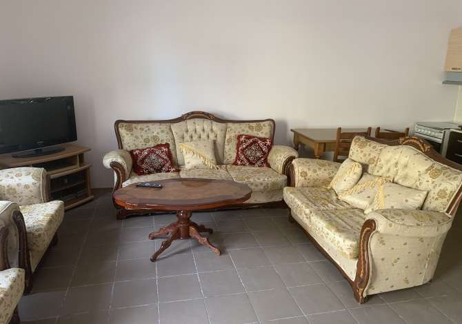 Shtepi me qera 2+1 ne Tirane - 30,000 Leke