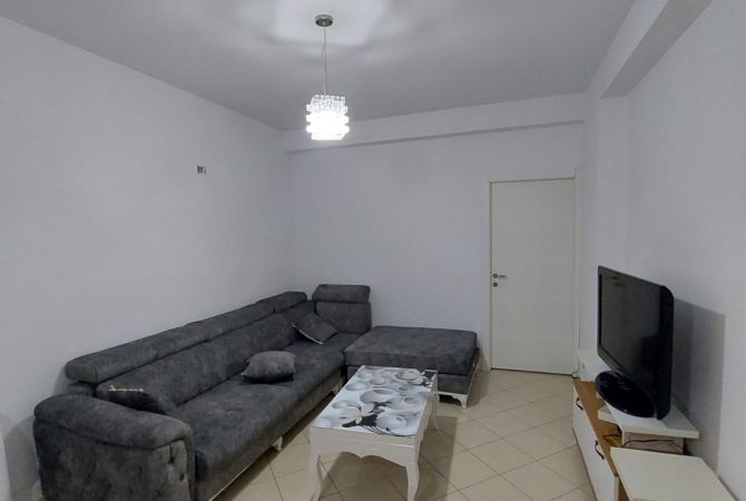 Shtepi me qera 1+1 ne Tirane - 42,000 Leke