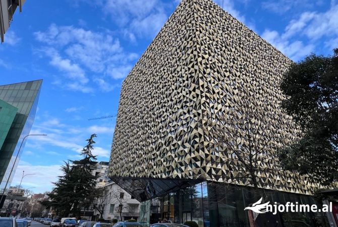 Ambient biznesi me qera 3+1 ne Tirane - 2,300 Euro