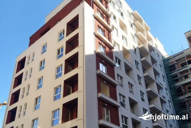 Shtepi ne shitje Apartament ne Tirane, 2+1, Mobilimi Bosh, pa mobiluar, Pagesa 151,000  Euro.