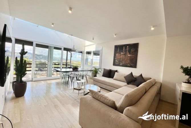 Shtepi ne shitje Apartament ne Tirane, 2+1, Mobilimi E mobiluar, Pagesa 370,000  Euro.