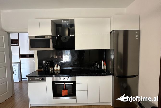 Shtepi ne shitje Apartament ne Tirane, 1+1, Mobilimi E mobiluar, Pagesa 115,000  Euro.