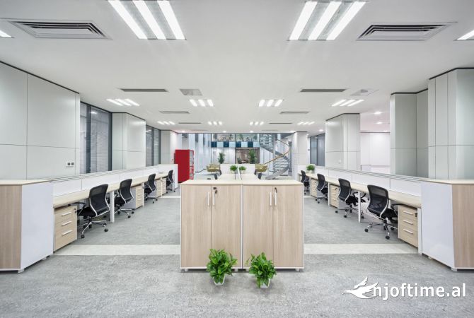 Ambient biznesi me qera 3+1 ne Tirane - 5,500 Euro