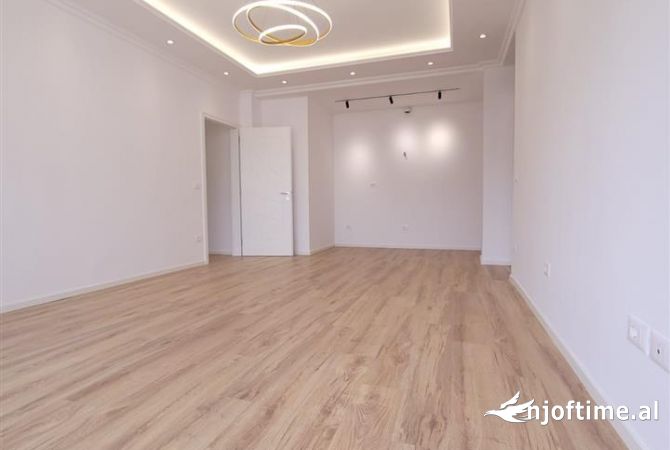 Shtepi ne shitje 2+1 ne Tirane - 210,000 Euro