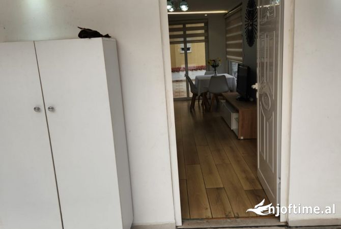 Shtepi me qera Apartament ne Tirane, 2+1, Mobilimi E mobiluar, Pagesa 450  Euro.