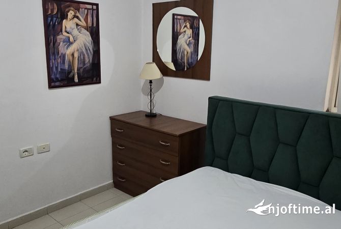 Shtepi me qera Apartament ne Tirane, 1+1, Mobilimi E mobiluar, Pagesa 450  Euro.