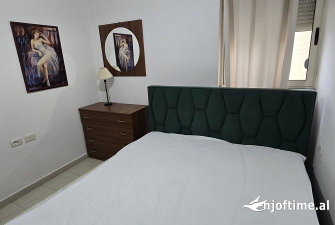 Shtepi me qera Apartament ne Tirane, 1+1, Mobilimi E mobiluar, Pagesa 450  Euro.