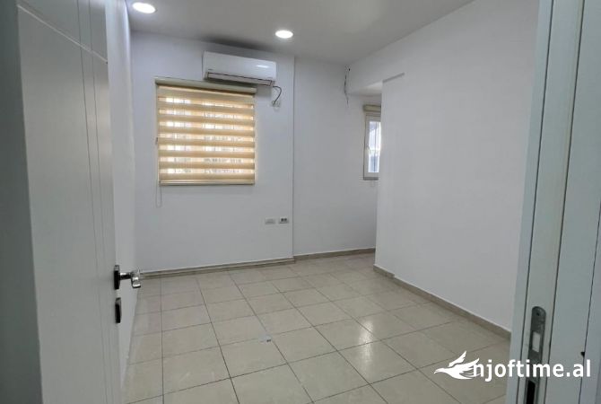 Ambient biznesi me qera 3+1 ne Tirane - 850 Euro