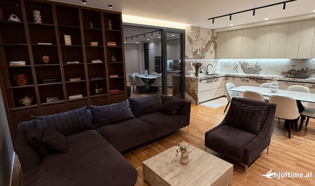 Shtepi ne shitje Apartament ne Tirane, 3+1, Mobilimi E mobiluar, Pagesa 416,000  Euro.