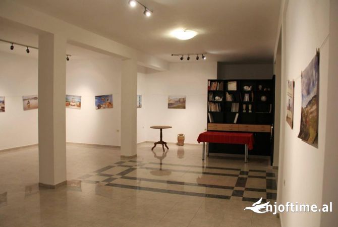 Ambient biznesi me qera 3+1 ne Tirane - 500 Euro