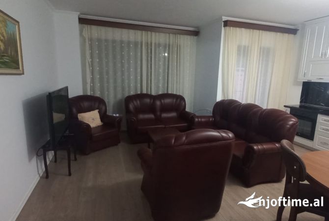 Shtepi me qera 1+1 ne Tirane - 650 Euro