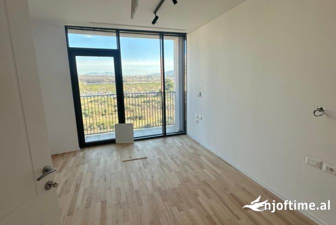 Shtepi ne shitje Apartament ne Tirane, 2+1, Mobilimi Bosh, pa mobiluar, Pagesa 516,000  Euro.