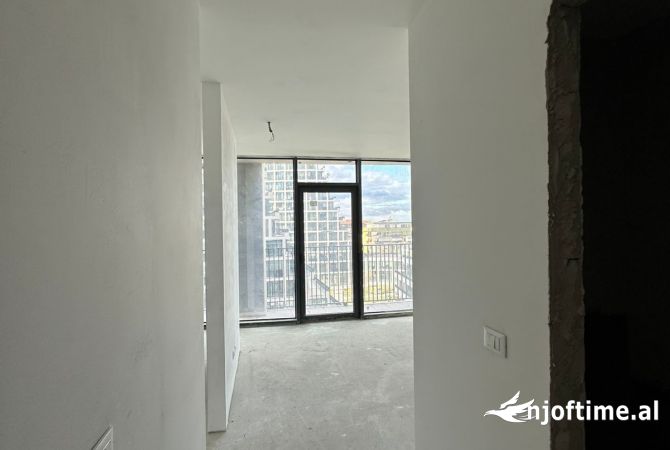 Apartment for sale in Tirana 3+1, Emty
