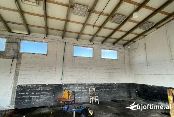 Ambient biznesi me qera 4+1 ne Tirane - 1,000 Euro