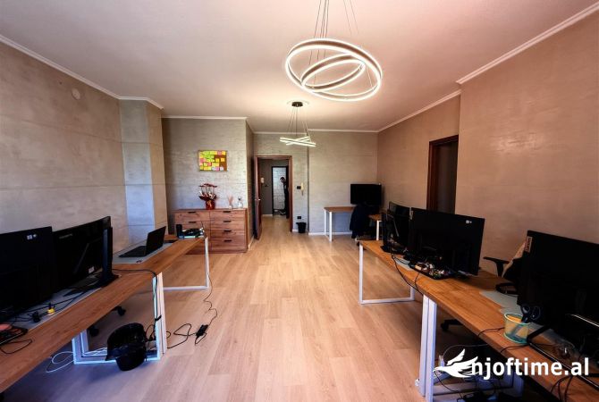 ⚡ Ambient zyre me Qira ne Bllok**-105m2