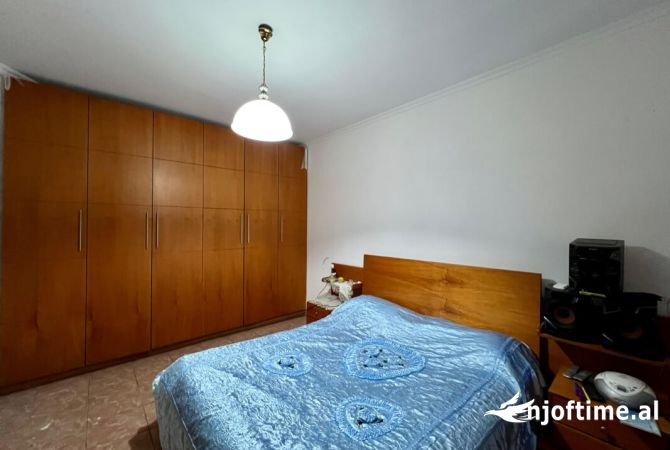 Shtepi me qera Apartament ne Tirane, 2+1, Mobilimi E mobiluar, Pagesa 580  Euro.