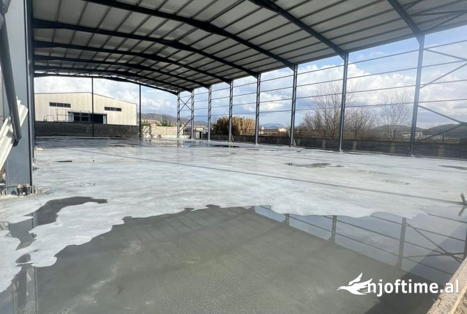 Truall ose Toke ne Tirane - 7,500 Euro