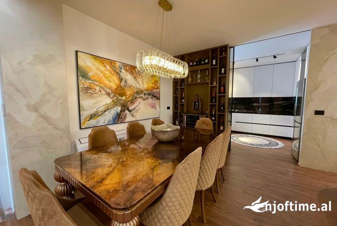 Casa in affitto 3+1 a Tirana - 4,000 Euro