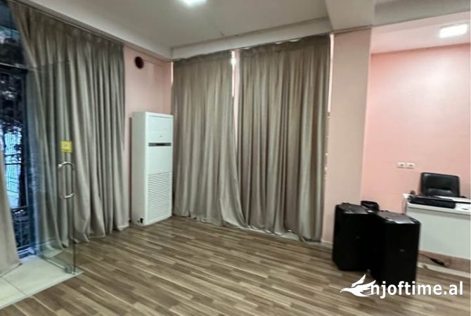 Ambient biznesi ne shitje 3+1 ne Tirane - 280,000 Euro