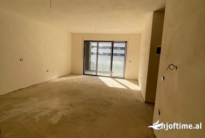 Apartment for sale in Tirana 3+1, Emty