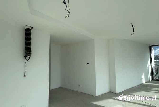 Apartment for sale in Tirana 3+1, Emty
