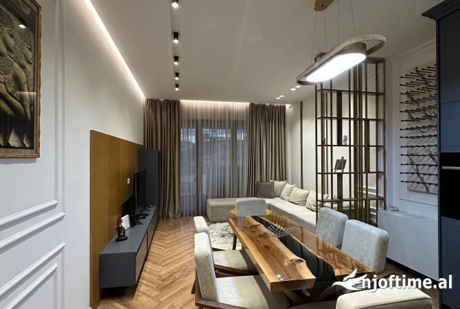 Shtepi me qera 2+1 ne Tirane - 1,200 Euro