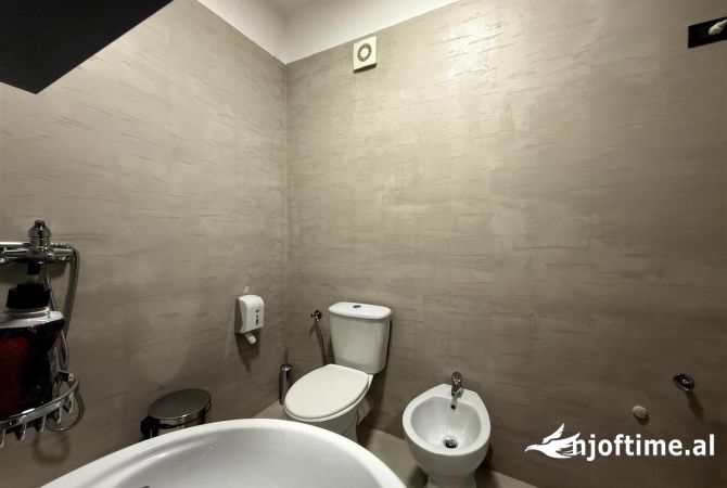 ⚡Jepet Zyre me Qira-105 m2,ne Bllok-TIRANE