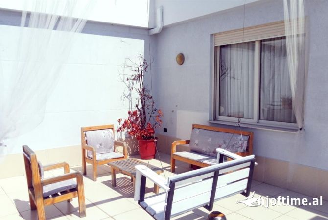Shtepi ne shitje 4+1 ne Tirane - 370,000 Euro