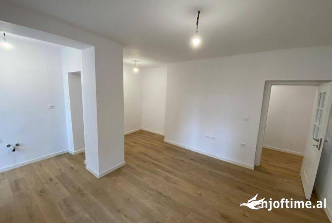 Shtepi ne shitje 2+1 ne Tirane - 185,000 Euro