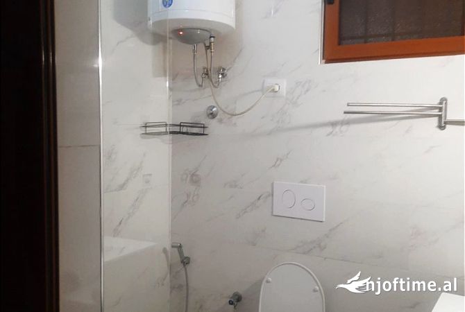 Shtepi me qera 3+1 ne Tirane - 1,200 Euro