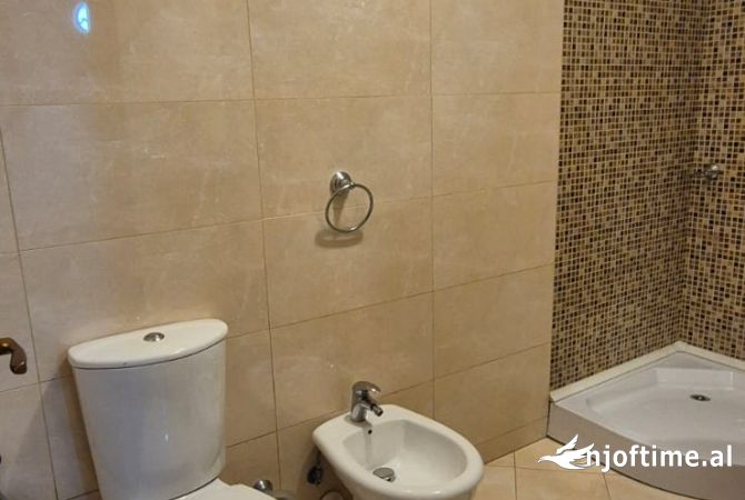 Apartment for rent in Tirana 3+1, Emty