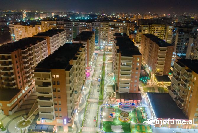 Shtepi ne shitje Apartament ne Tirane, 2+1, Mobilimi Bosh, pa mobiluar, Pagesa 345,600  Euro.