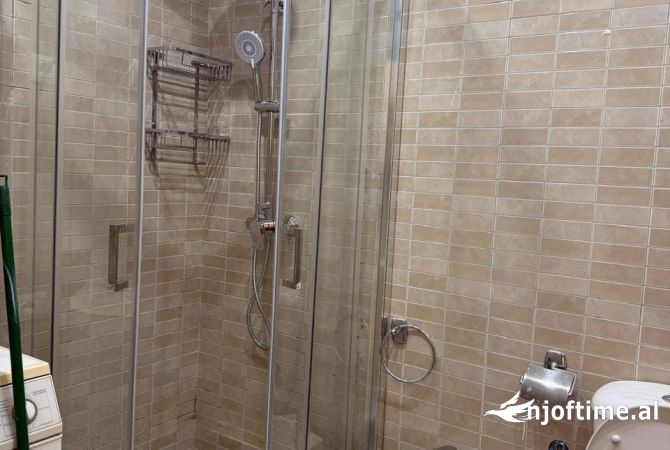 Shtepi me qera Apartament ne Tirane, 2+1, Mobilimi E mobiluar, Pagesa 600  Euro.