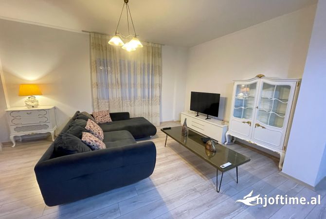 Shtepi ne shitje 1+1 ne Tirane - 180,000 Euro