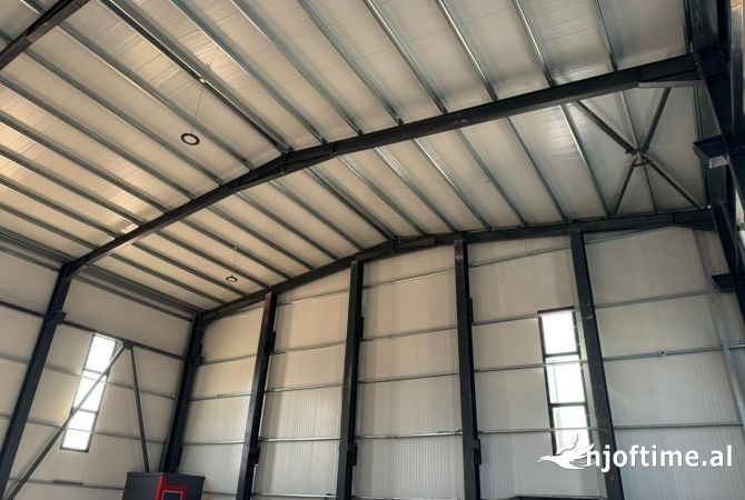 Ambient biznesi me qera 4+1 ne Tirane - 7,000 Euro