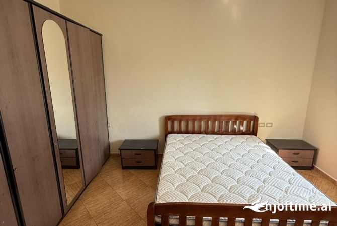 Shtepi me qera Apartament ne Tirane, 2+1, Mobilimi E mobiluar, Pagesa 600  Euro.