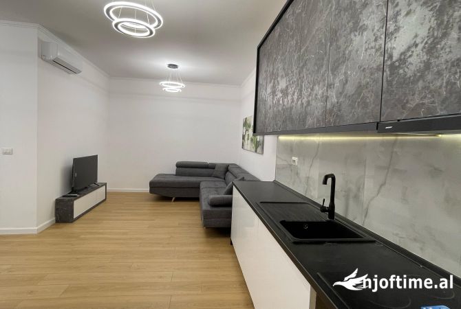 Shtepi ne shitje Apartament ne Tirane, 2+1, Mobilimi E mobiluar, Pagesa 150,000  Euro.