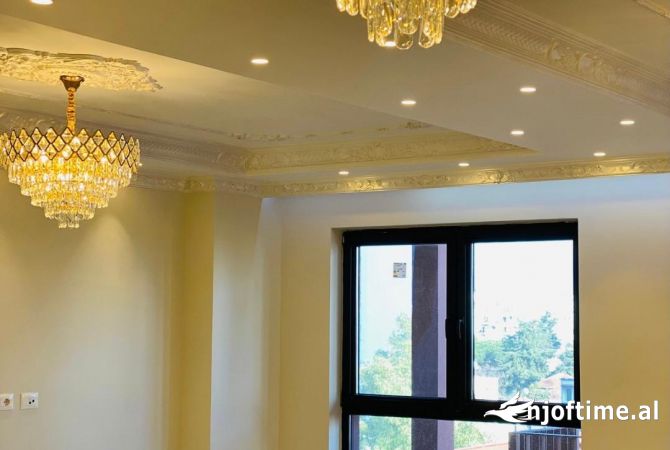 Ambient biznesi me qera 3+1 ne Tirane - 1,500 Euro