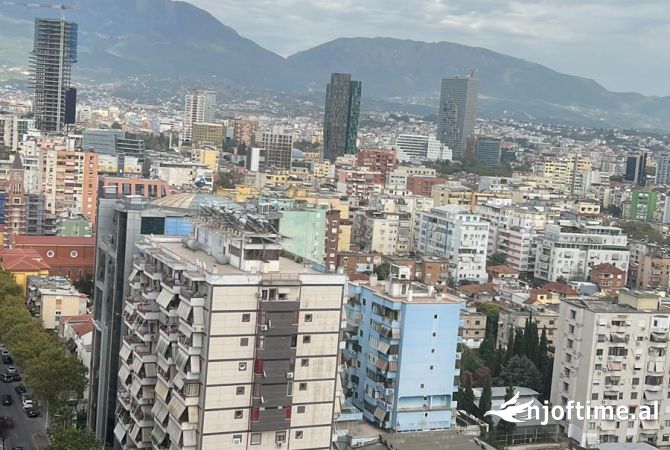 Shtepi ne shitje Apartament ne Tirane, 3+1, Mobilimi Bosh, pa mobiluar, Pagesa 400,000  Euro.