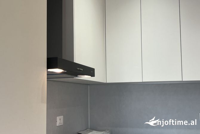 Shtepi me qera Apartament ne Tirane, 1+1, Mobilimi E mobiluar, Pagesa 850  Euro.