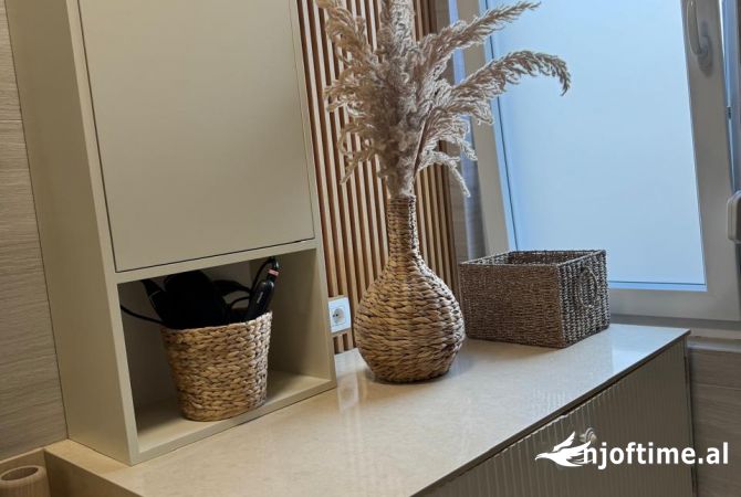 Shtepi me qera Apartament ne Tirane, 1+1, Mobilimi E mobiluar, Pagesa 950  Euro.