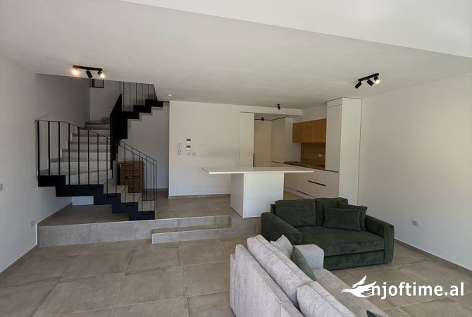 Shtepi me qera 3+1 ne Tirane - 2,000 Euro