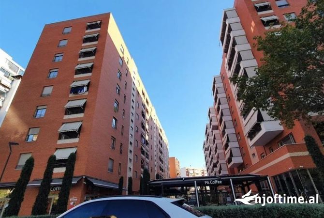 Ambient biznesi me qera 3+1 ne Tirane - 5,500 Euro