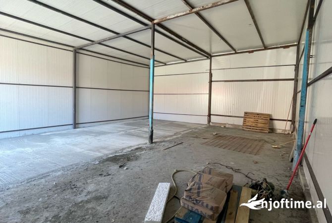 Ambient biznesi me qera 4+1 ne Tirane - 500 Euro